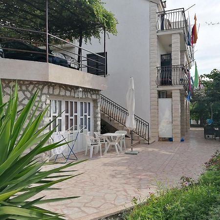 Villa Aequum Okrug Gornji Exterior photo