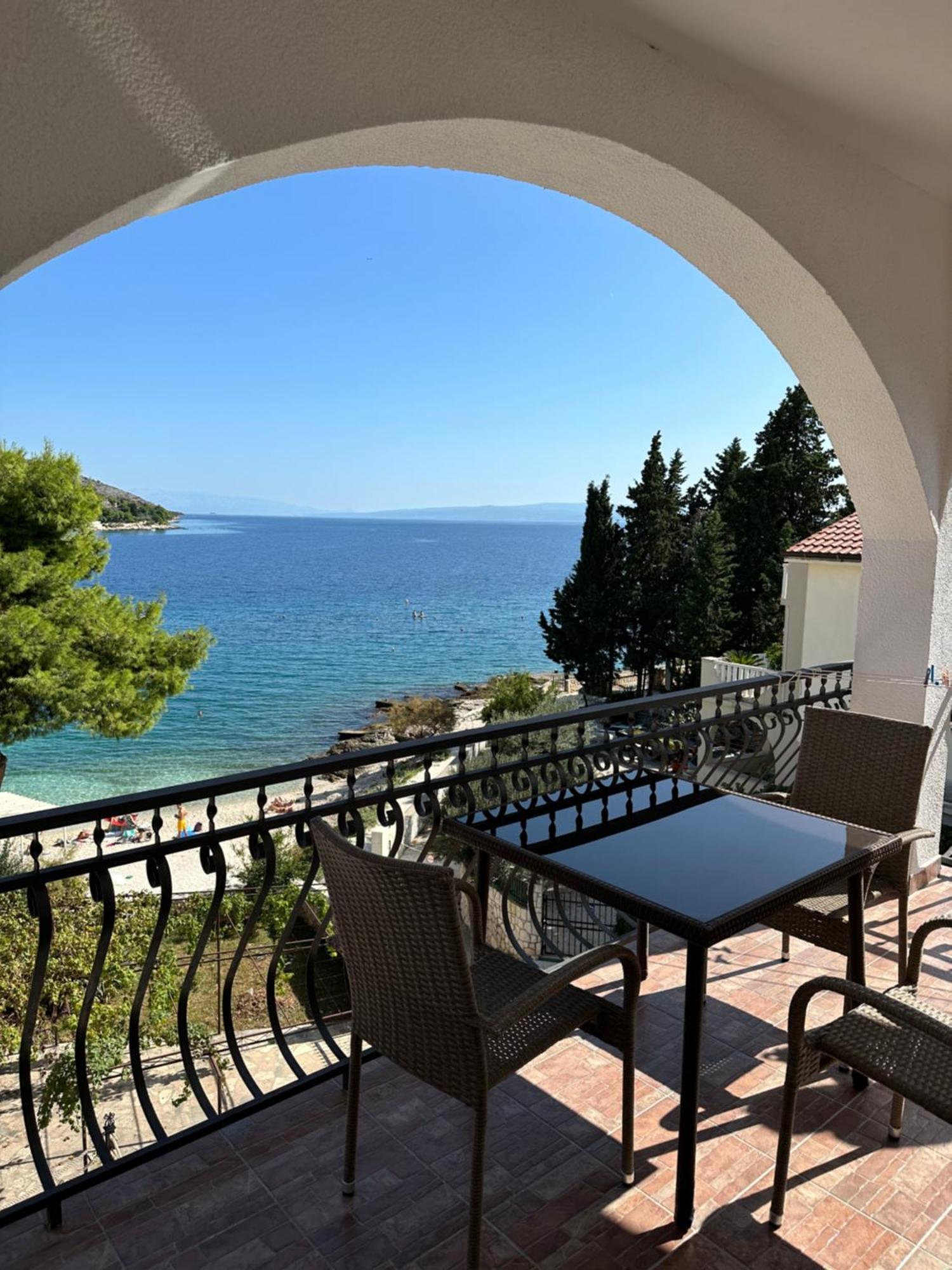 Villa Aequum Okrug Gornji Exterior photo