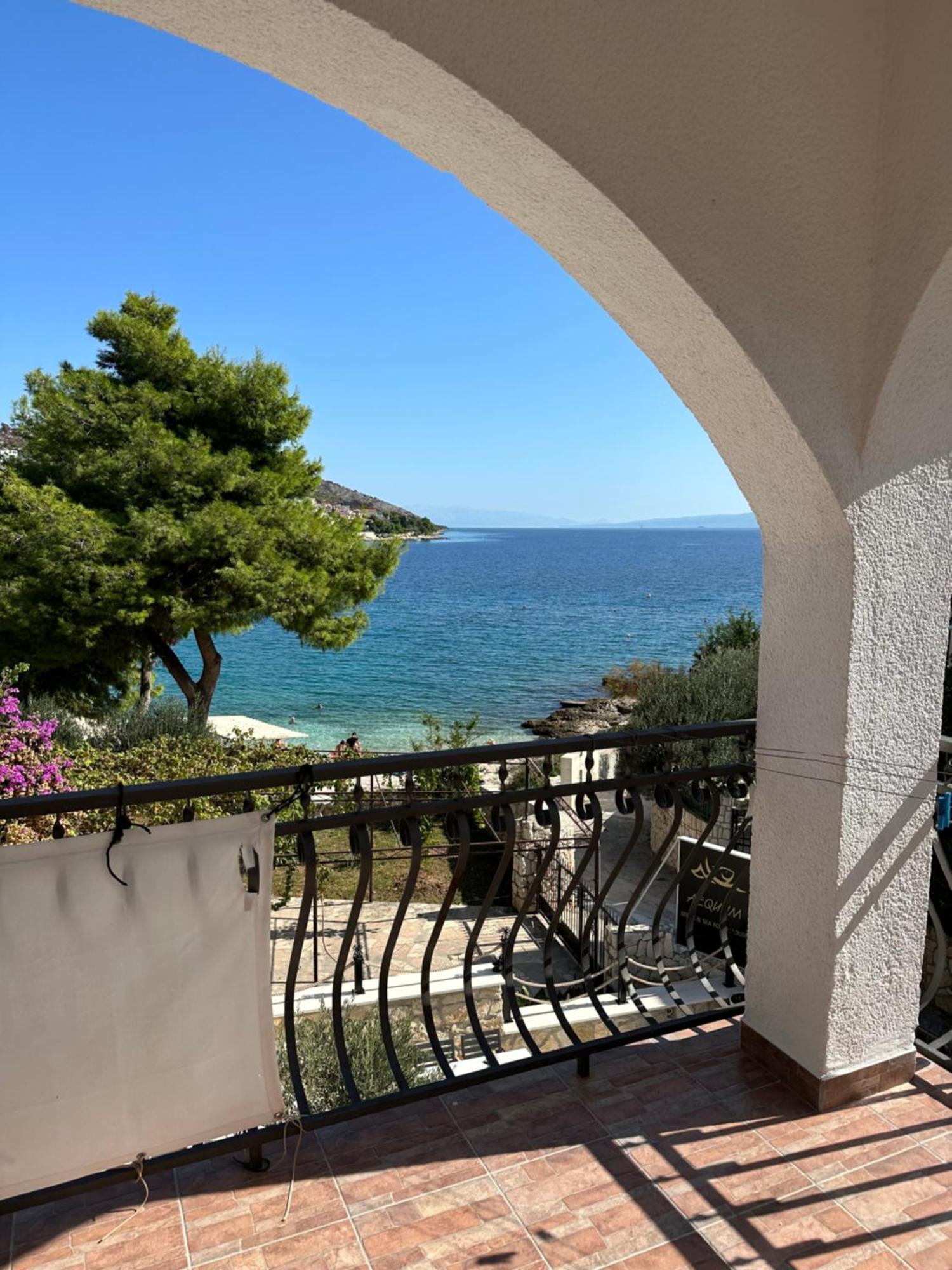 Villa Aequum Okrug Gornji Exterior photo